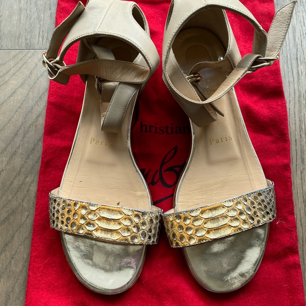 CHRISTIAN LOUBOUTIN Flat Sandals - Size 37